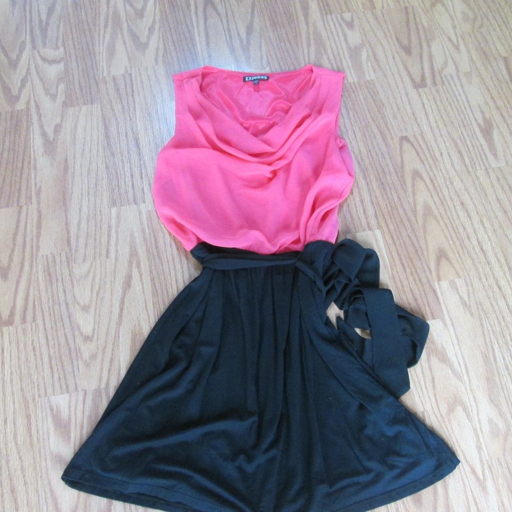 Express Size SP Coral and Black Dress